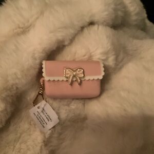 Bath & Body Works Pink Scalloped Pocketbac holder with Bow Accent